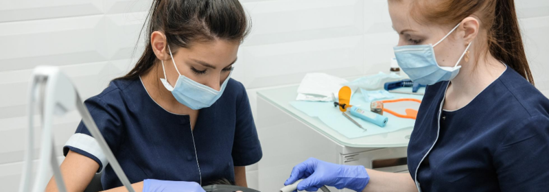 what-qualifications-do-you-need-to-be-a-dental-assistant